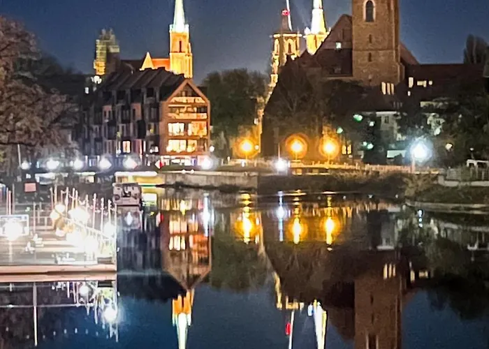 Emerald Art Maison - 94 M2, 2 Bedrooms, 2 Bathrooms, Riverside Old Town דירה ורוצלב