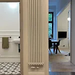 Emerald Art Maison - 94 M2, 2 Bedrooms, 2 Bathrooms, Riverside Old Town
