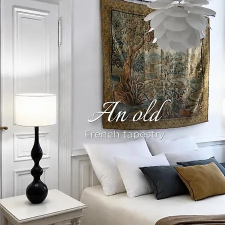 Emerald Art Maison In A Restored Historic Townhouse Riverside Old Town *
