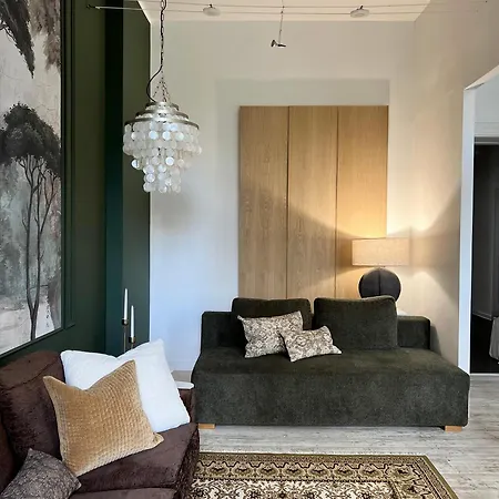 公寓 Emerald Art Maison In A Restored Historic Townhouse Riverside Old Town