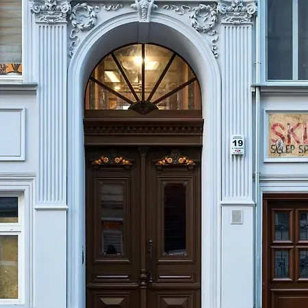 公寓 Emerald Art Maison In A Restored Historic Townhouse Riverside Old Town *