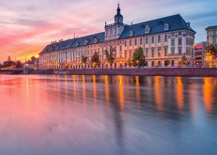 Emerald Art Maison - 94 M2, 2 Bedrooms, 2 Bathrooms, Riverside Old Town * Wrocław