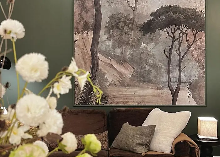 Apartment Emerald Art Maison - 94 M2, 2 Bedrooms, 2 Bathrooms, 700 M To Market Square *