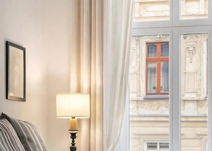 Apartment Emerald Art Maison - 94 M2, 2 Bedrooms, 2 Bathrooms, 700 M To Market Square Wroclaw